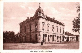 Karczag. Otthon szálloda.