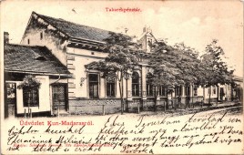 Üdvözlet Kun-Madarasról. Takarékpénztár.
