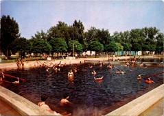 BEREKFÜRDŐ. Strand