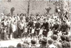 1964 - felvonulás - 12