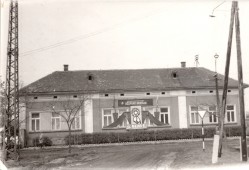 1965 - felvonulás - 01