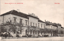 Bárány-szálloda és kir. járásbiróság. Karczag.