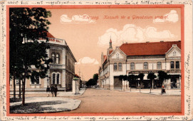 Karczag. Kossuth tér a Gimnázium utcaval.