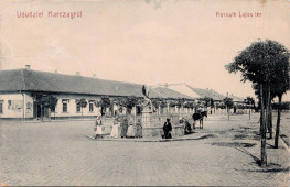 Üdvözlet Karczagról  Kossuth Lajos tér