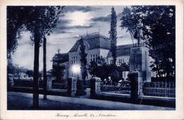 Karczag. Kossuth tér. - Városháza.