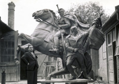 Gáldi Gyula szobrászművész