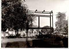 Kossuth téri konzol 01