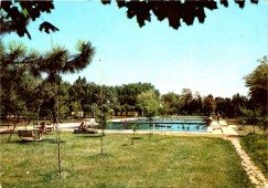 BEREKFÜRDŐ. Strand