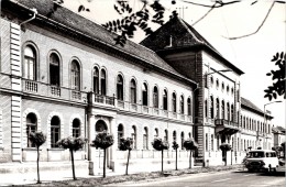 Karcag. Gimnázium
