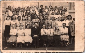 Az osztály létszáma 56 fő