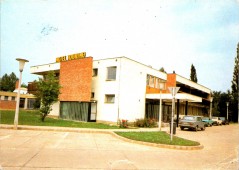 BEREKFÜRDŐ. Touring Szálló