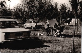 BEREKFÜRDŐ Camping