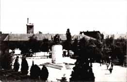 Karcag, Kossuth tér