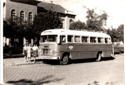Megjött a busz
