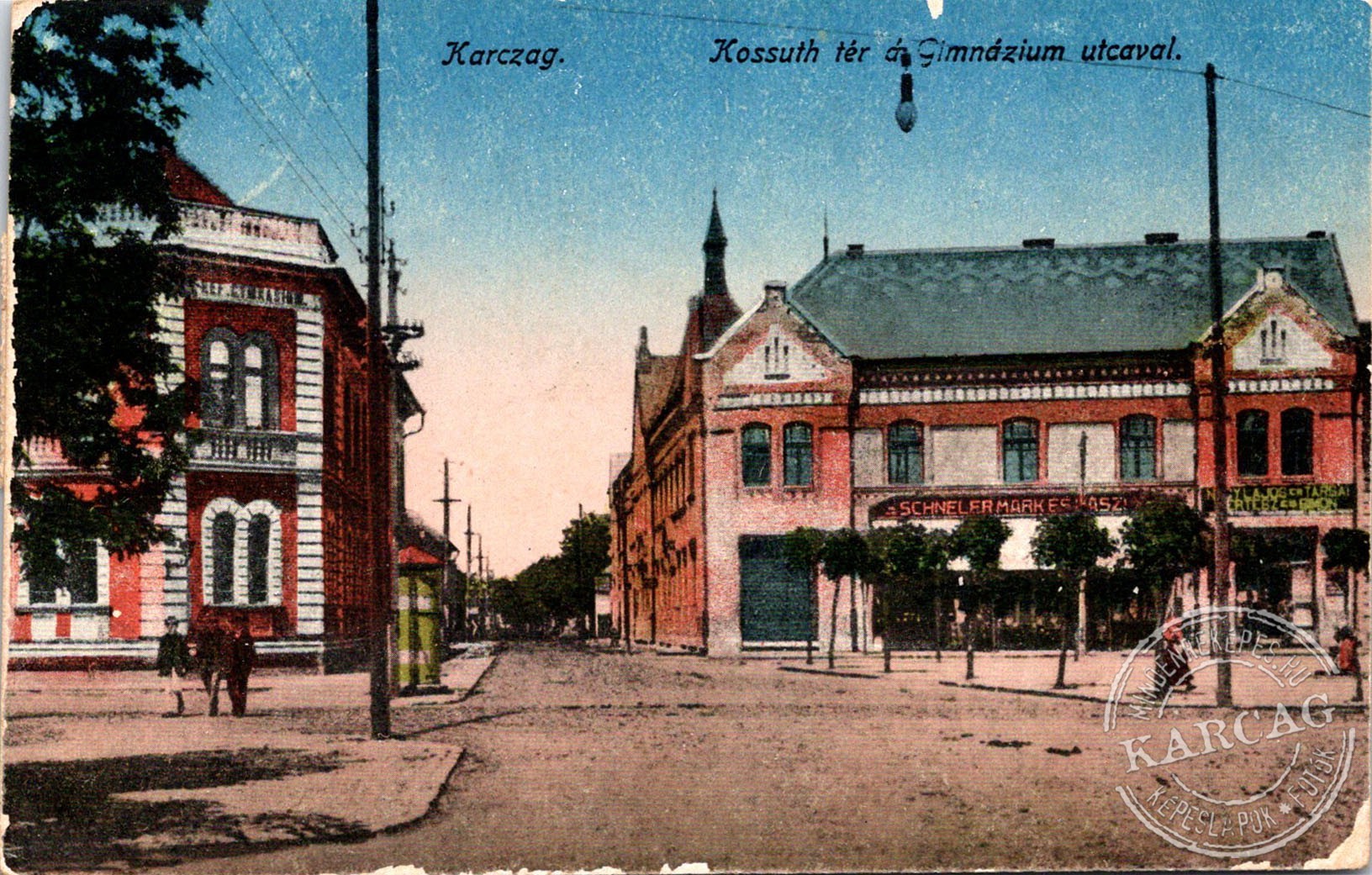 Karczag. Kossuth tér a Gimnázium utcaval.