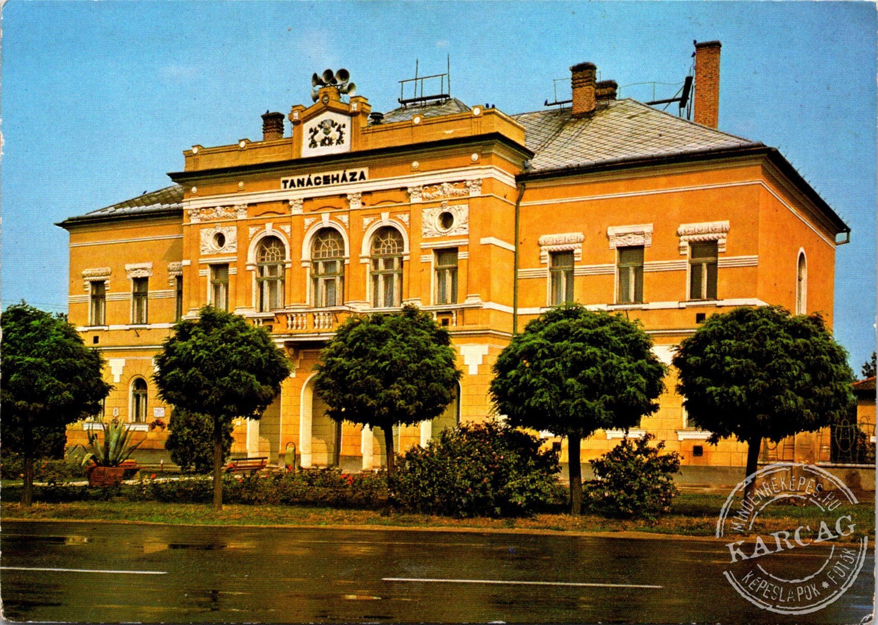 Kunmadaras. Tanácsháza