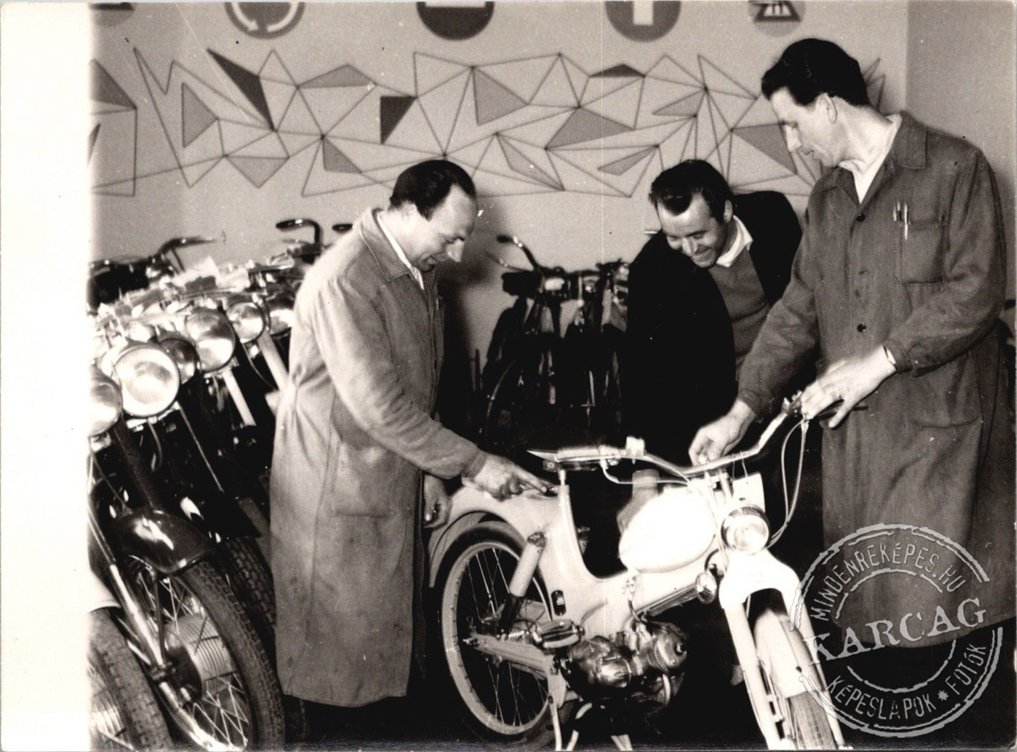 Pedálos moped