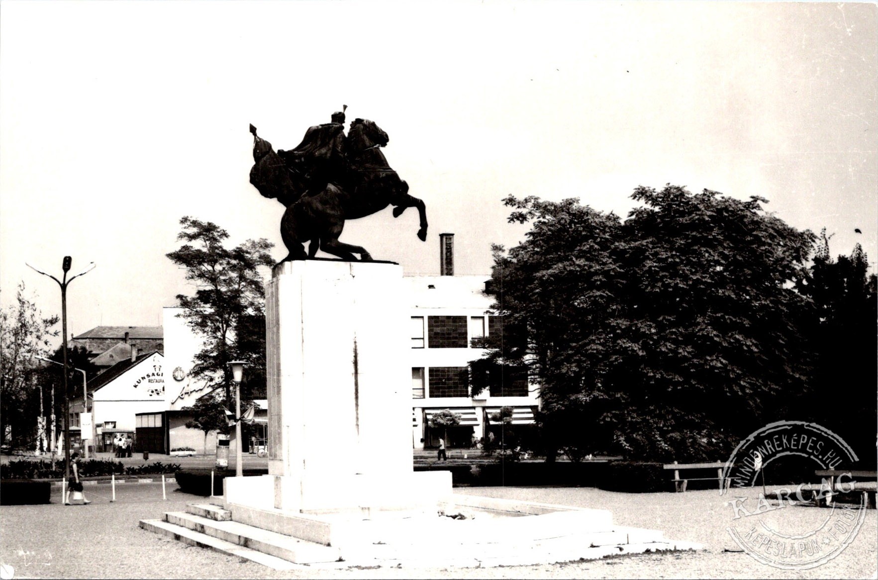 Karcag I. Világháborús-emlékmű