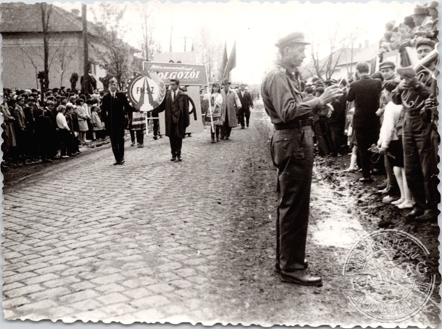 1965 - felvonulás - 08