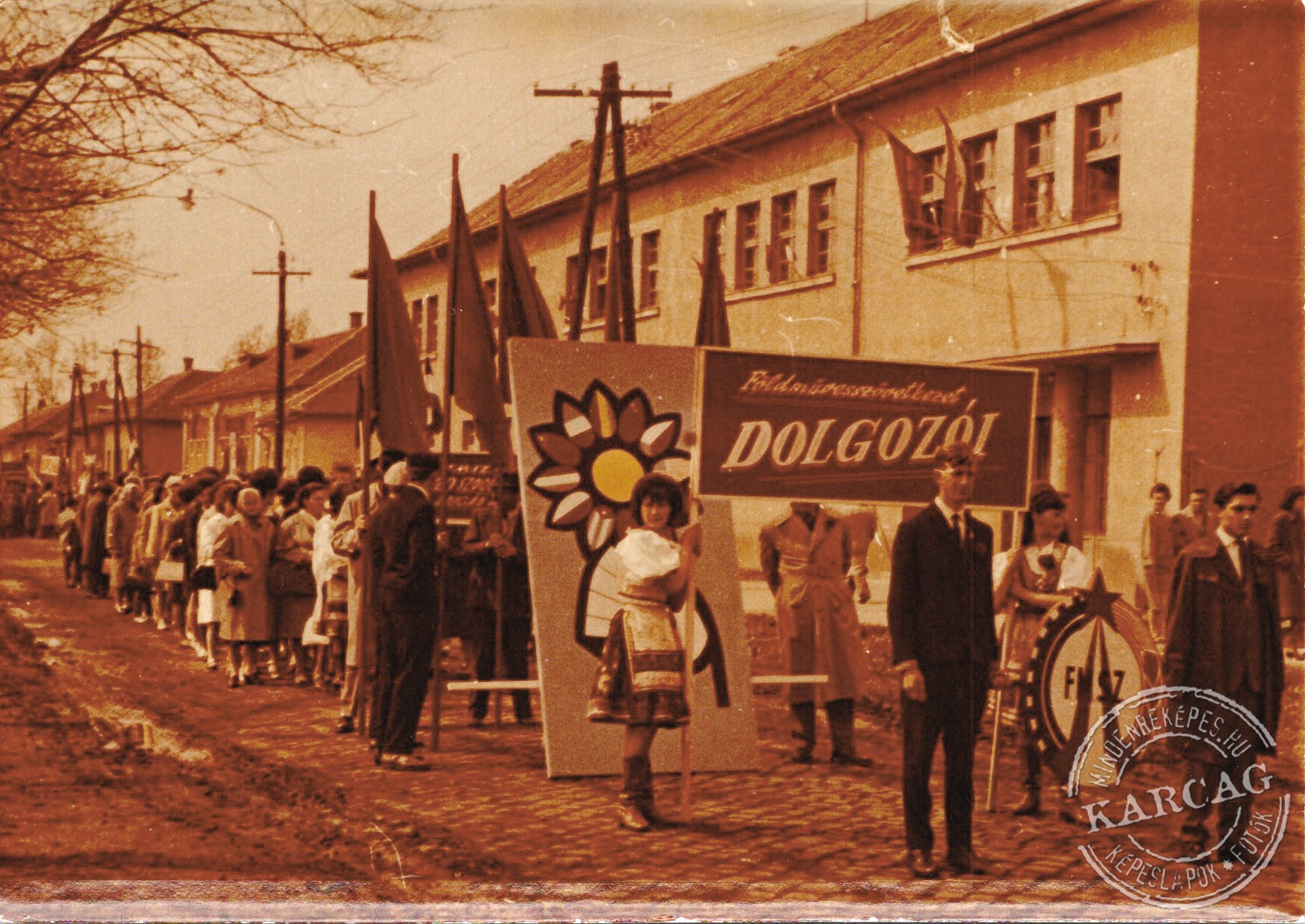1965 - felvonulás - 03