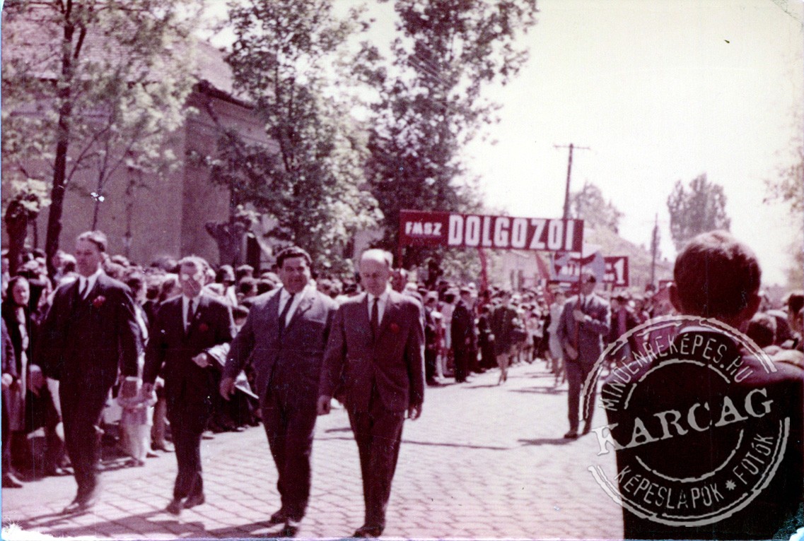 1966 - felvonulás - 03