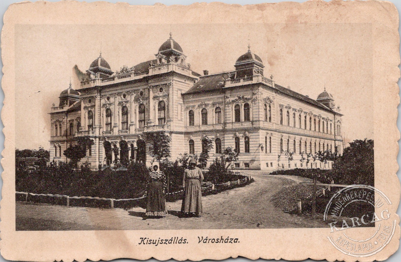 Kisujszállás. Városháza.