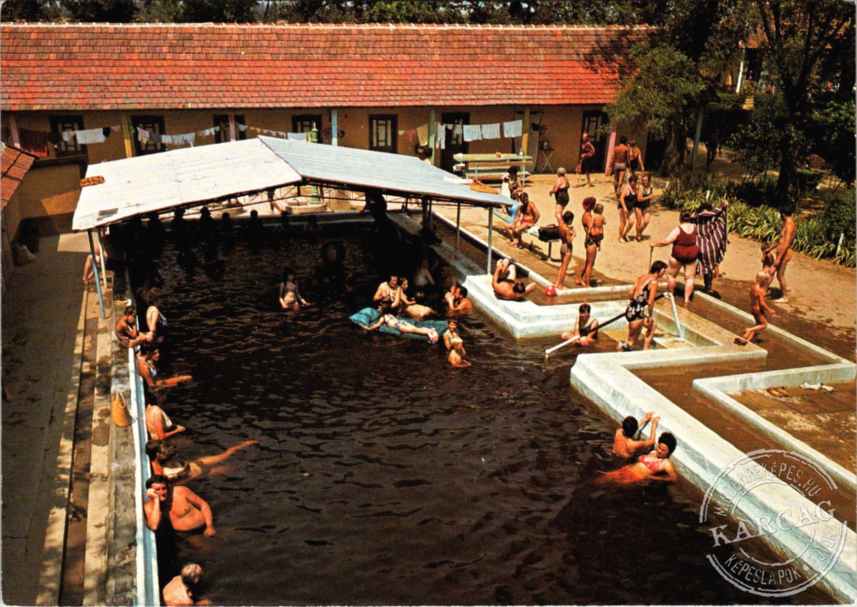 Tiszaörs. A fürdő gyógymedencéje