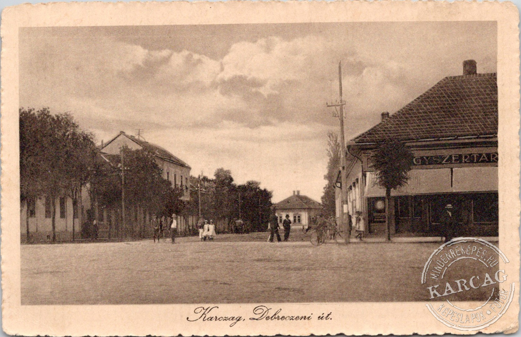 Karczag, Debreczeni út.