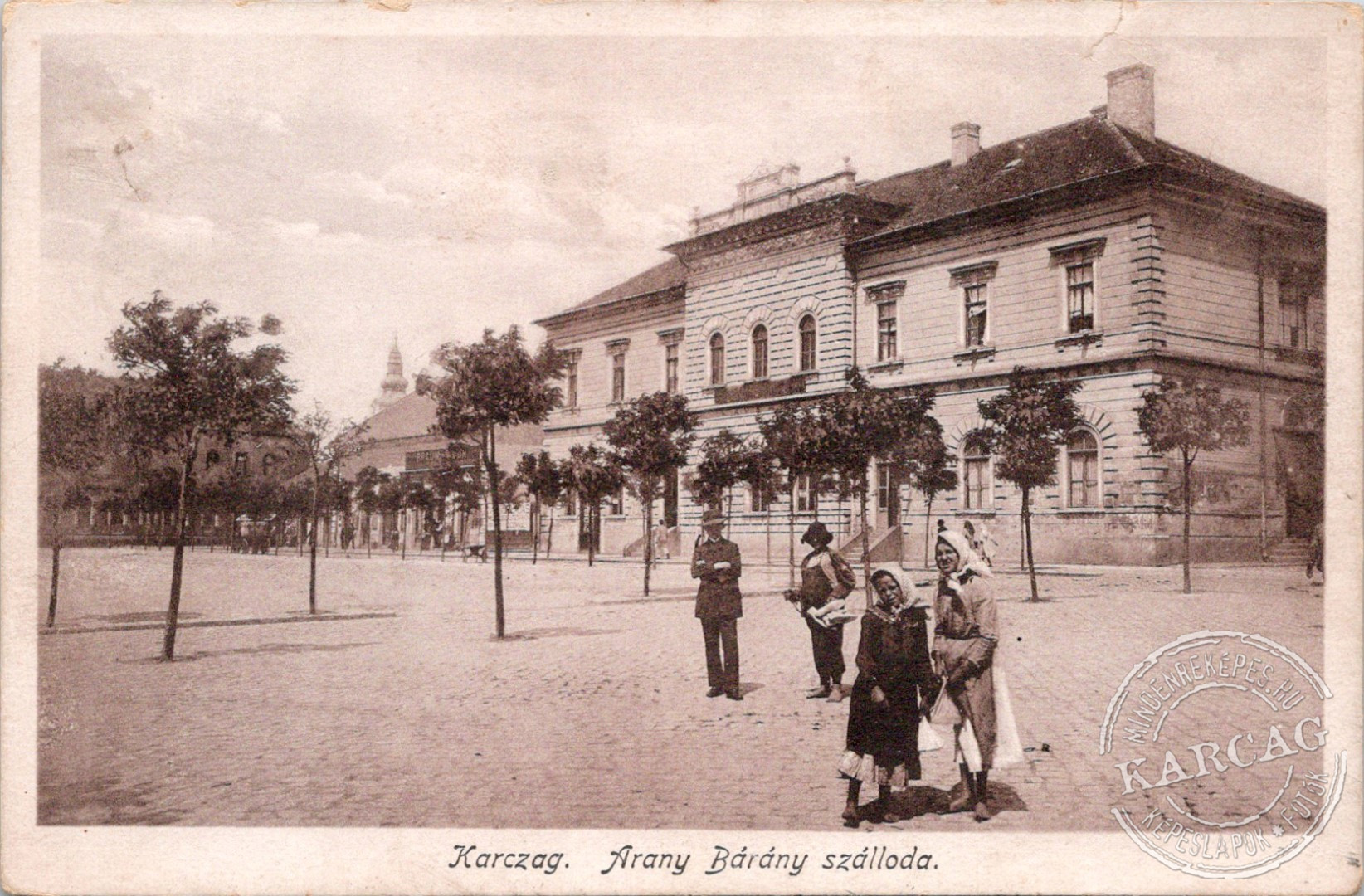 Karczag. Arany Bárány szálloda.