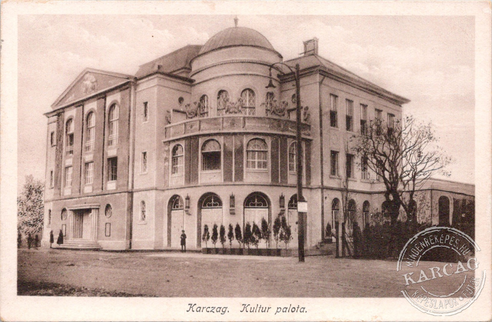 Karczag. Kultur palota.
