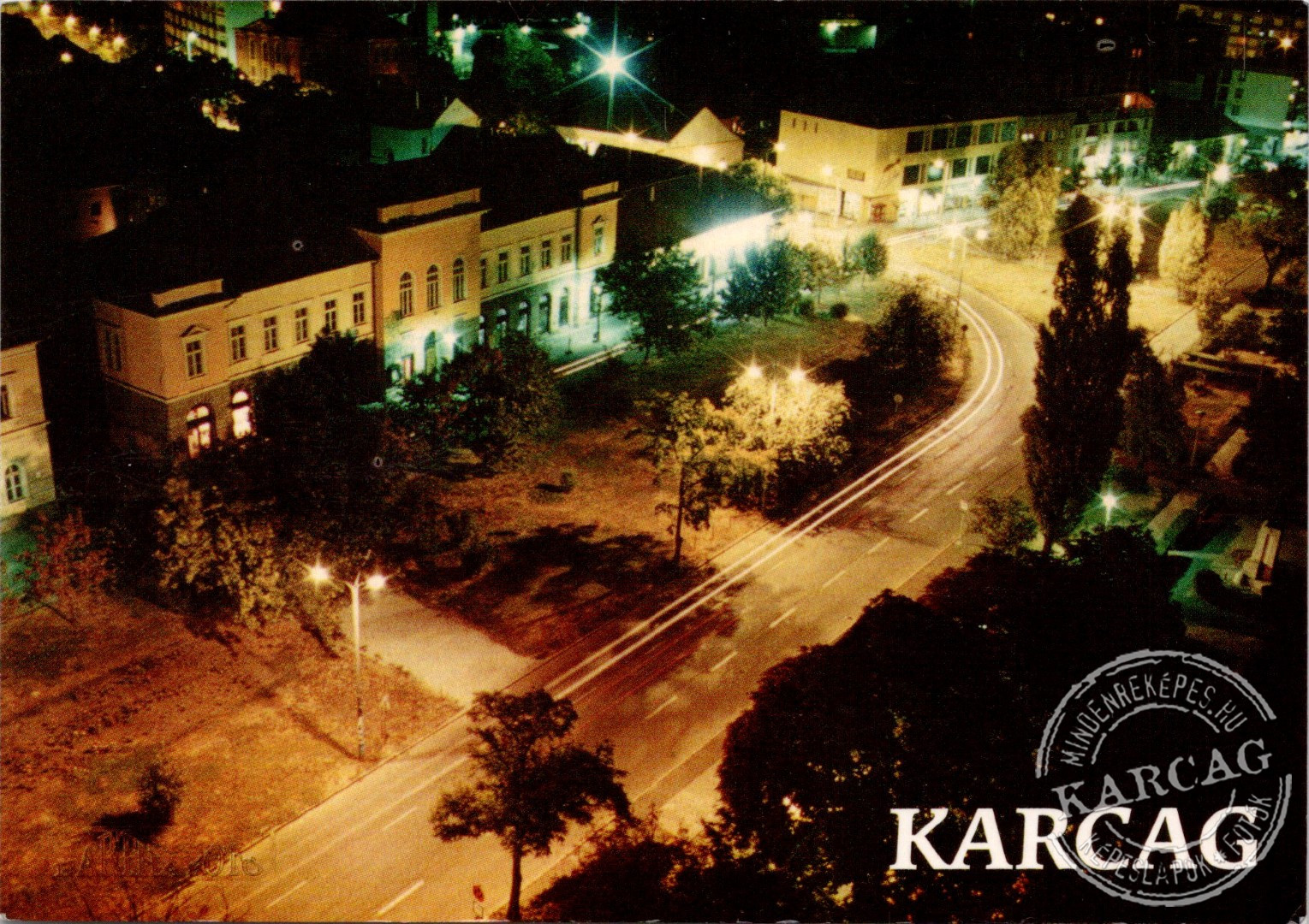 A karcagi főtér a református templom tornyából