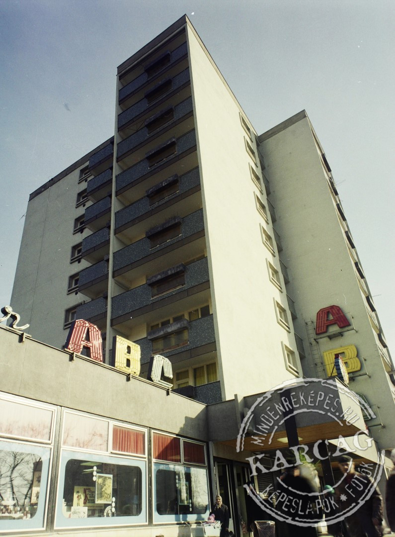A toronyház és az ABC