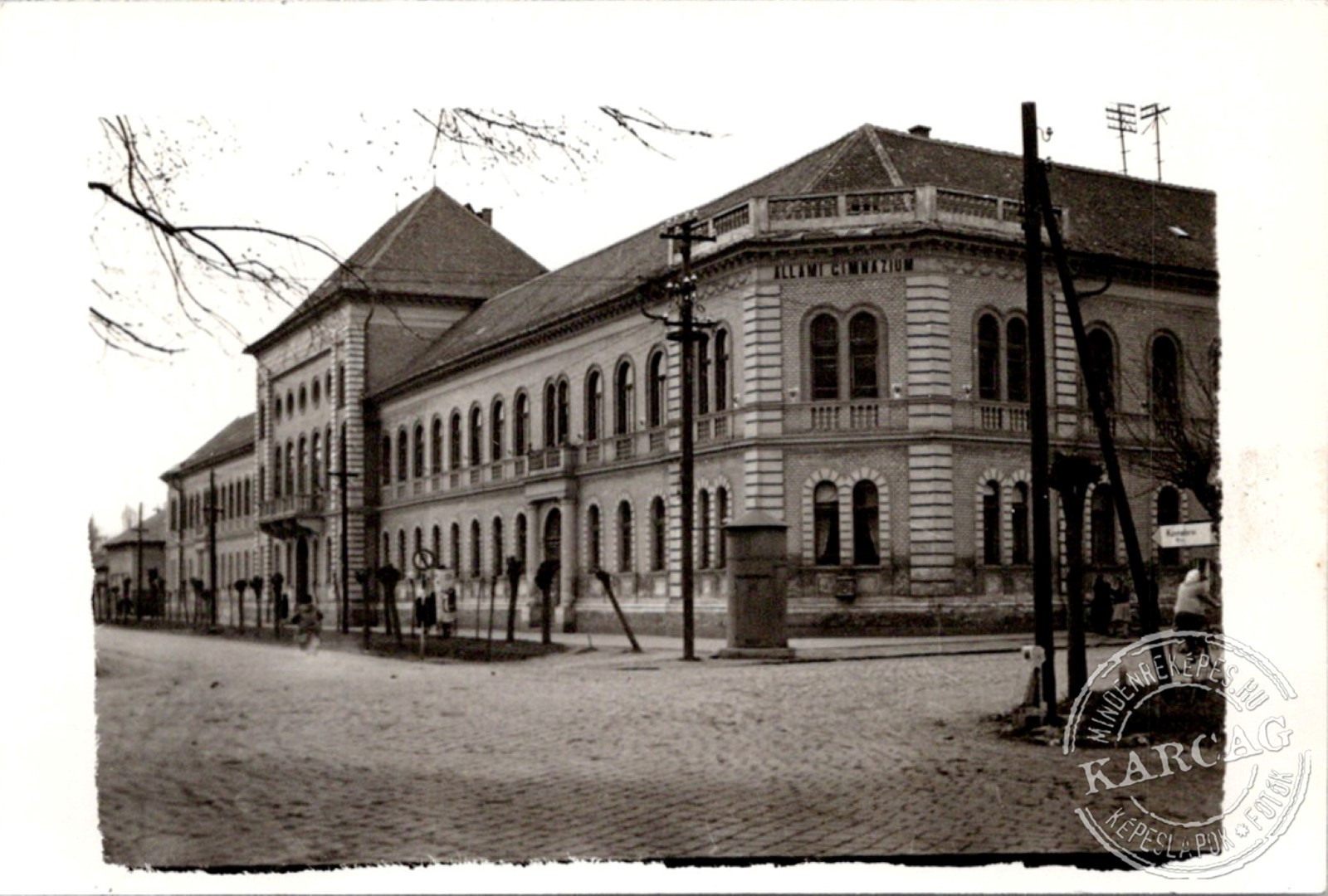 Állami gimnázium