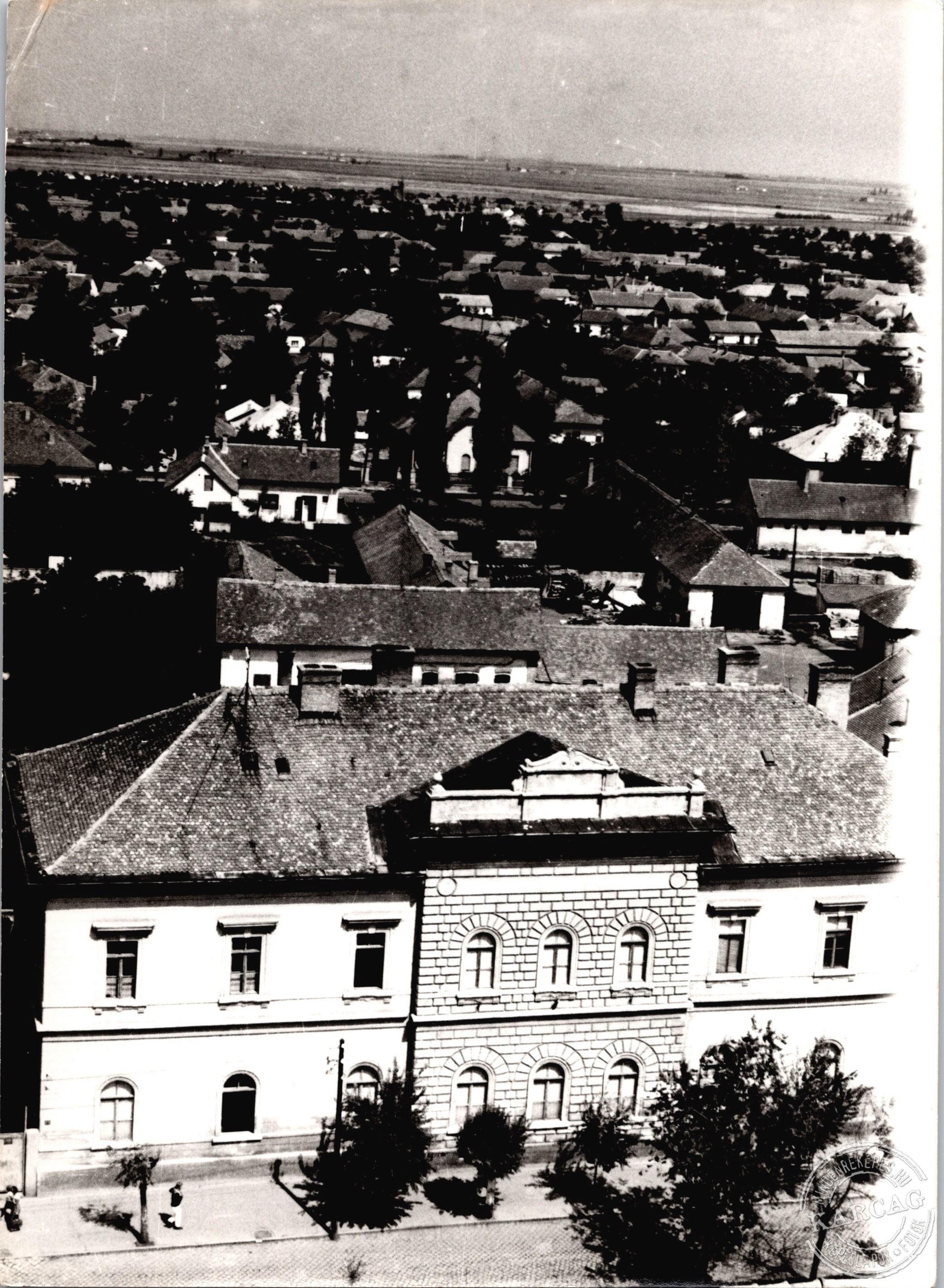 Ha elhagyjuk a főteret