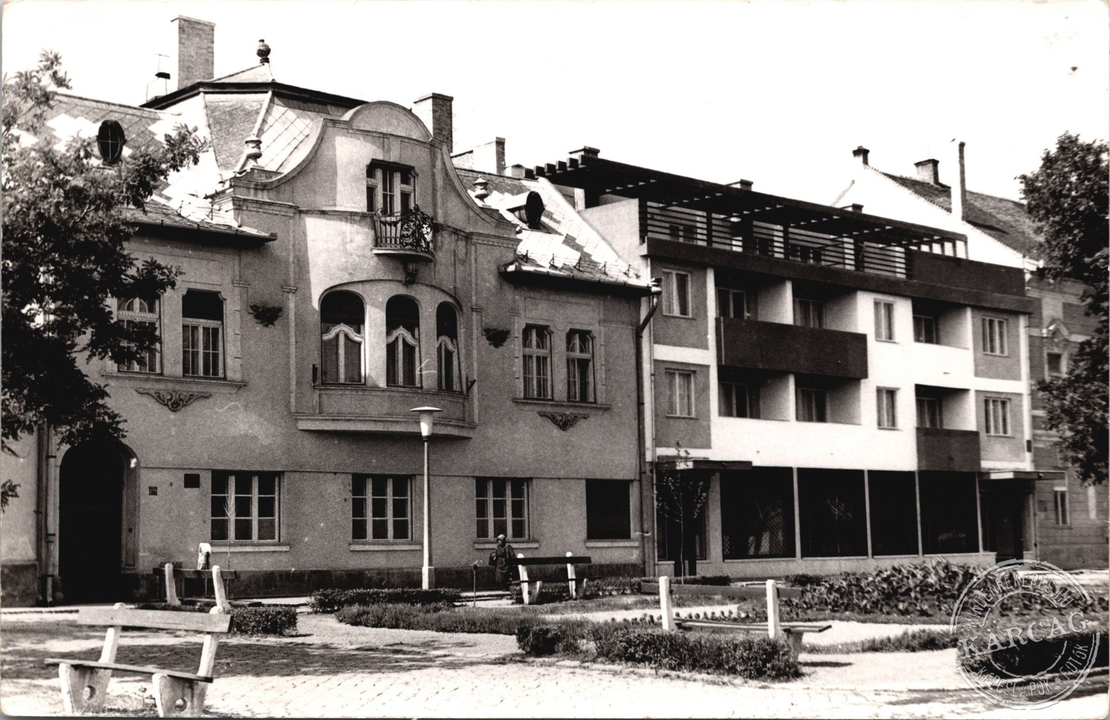 Pártok háza