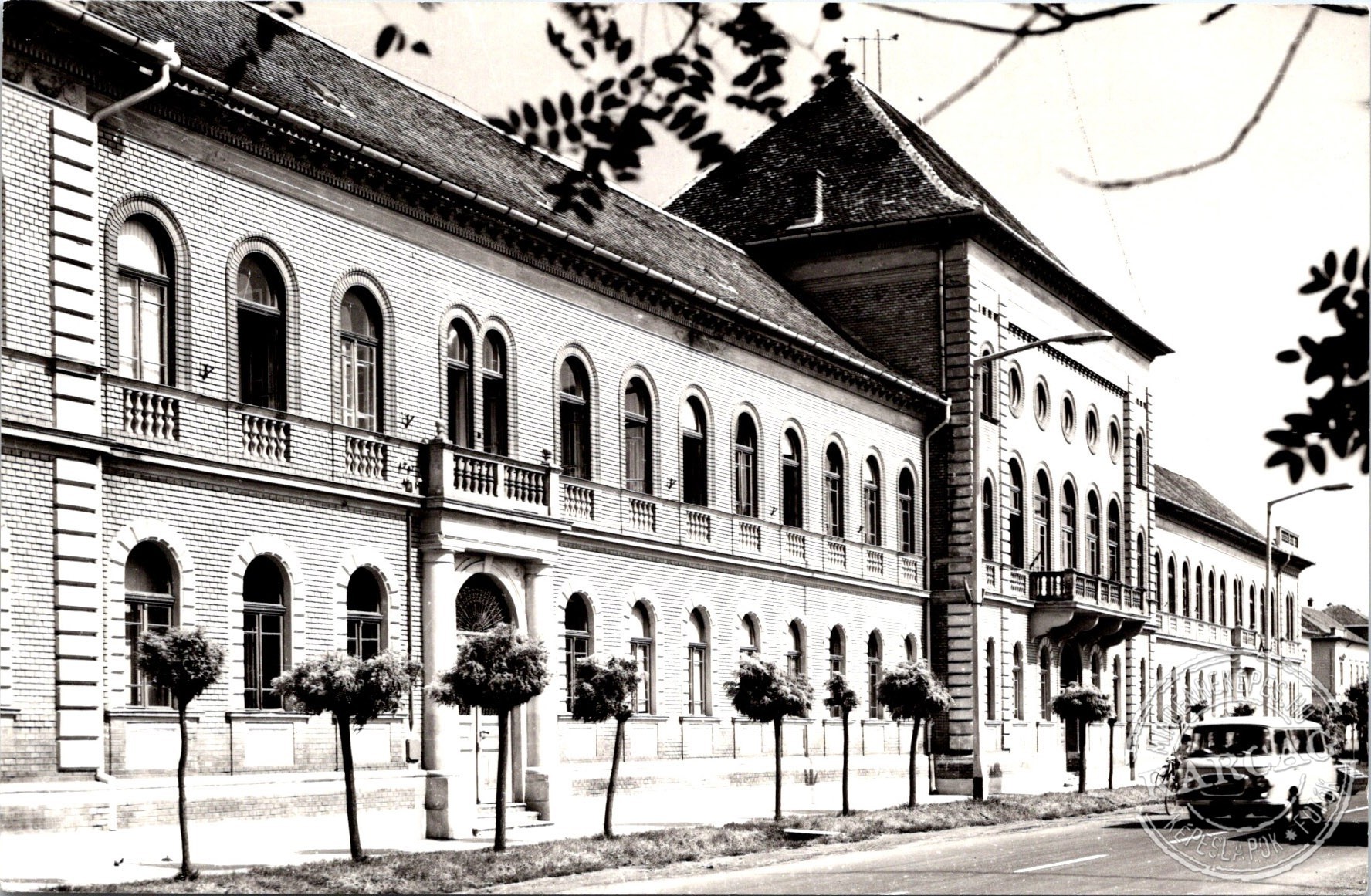 Karcag. Gimnázium