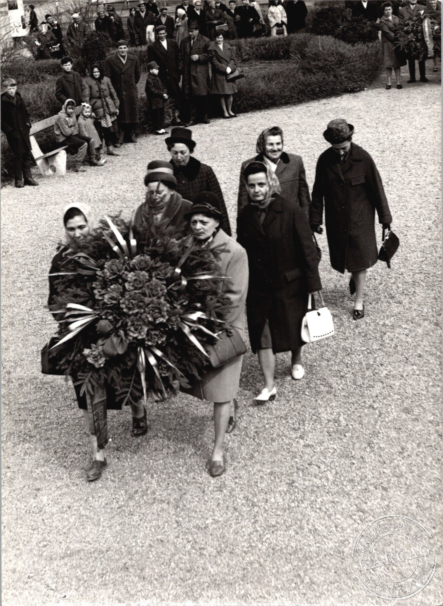 Koszorúzás