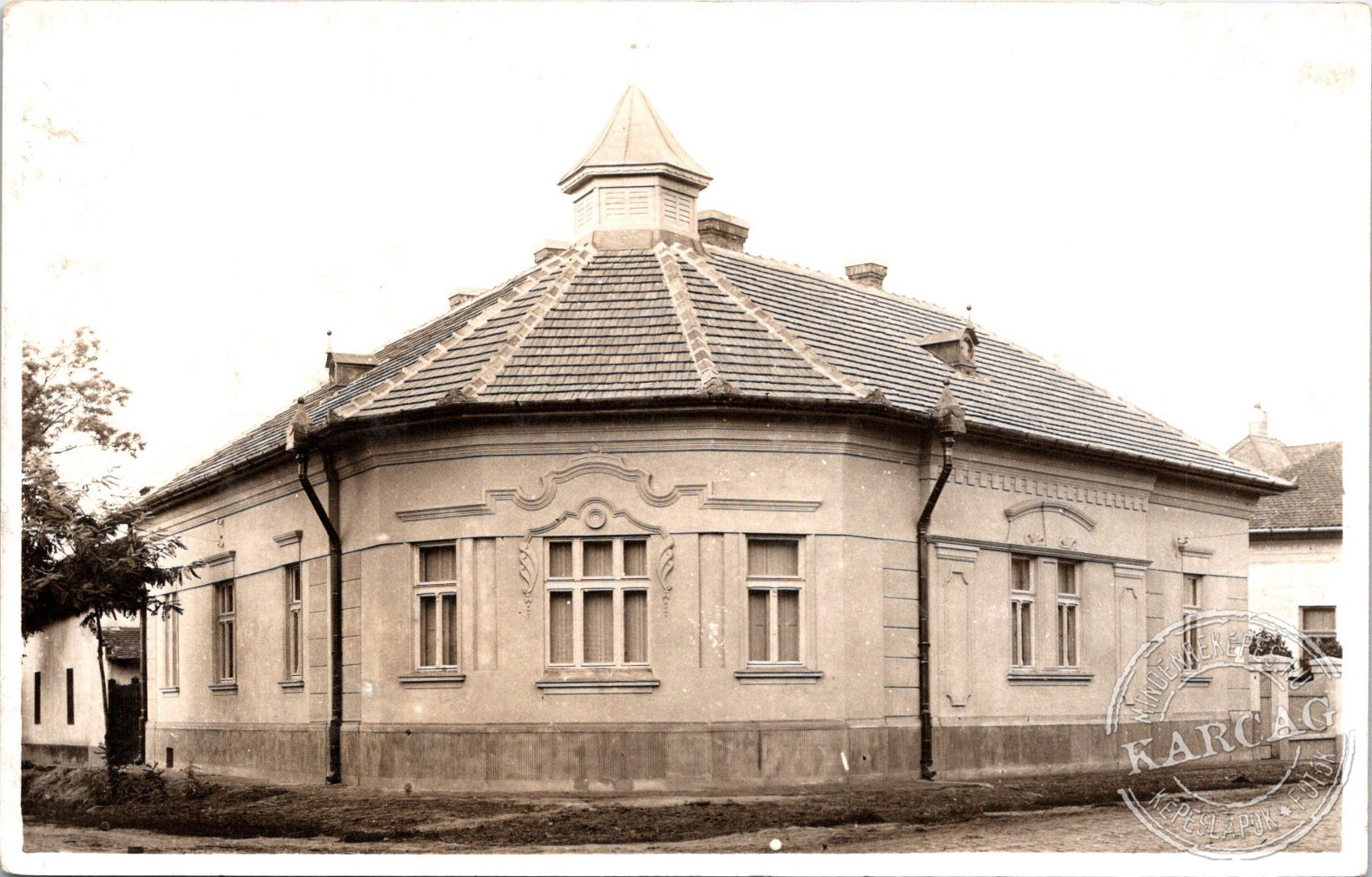 Sződi-féle ház, Karczag