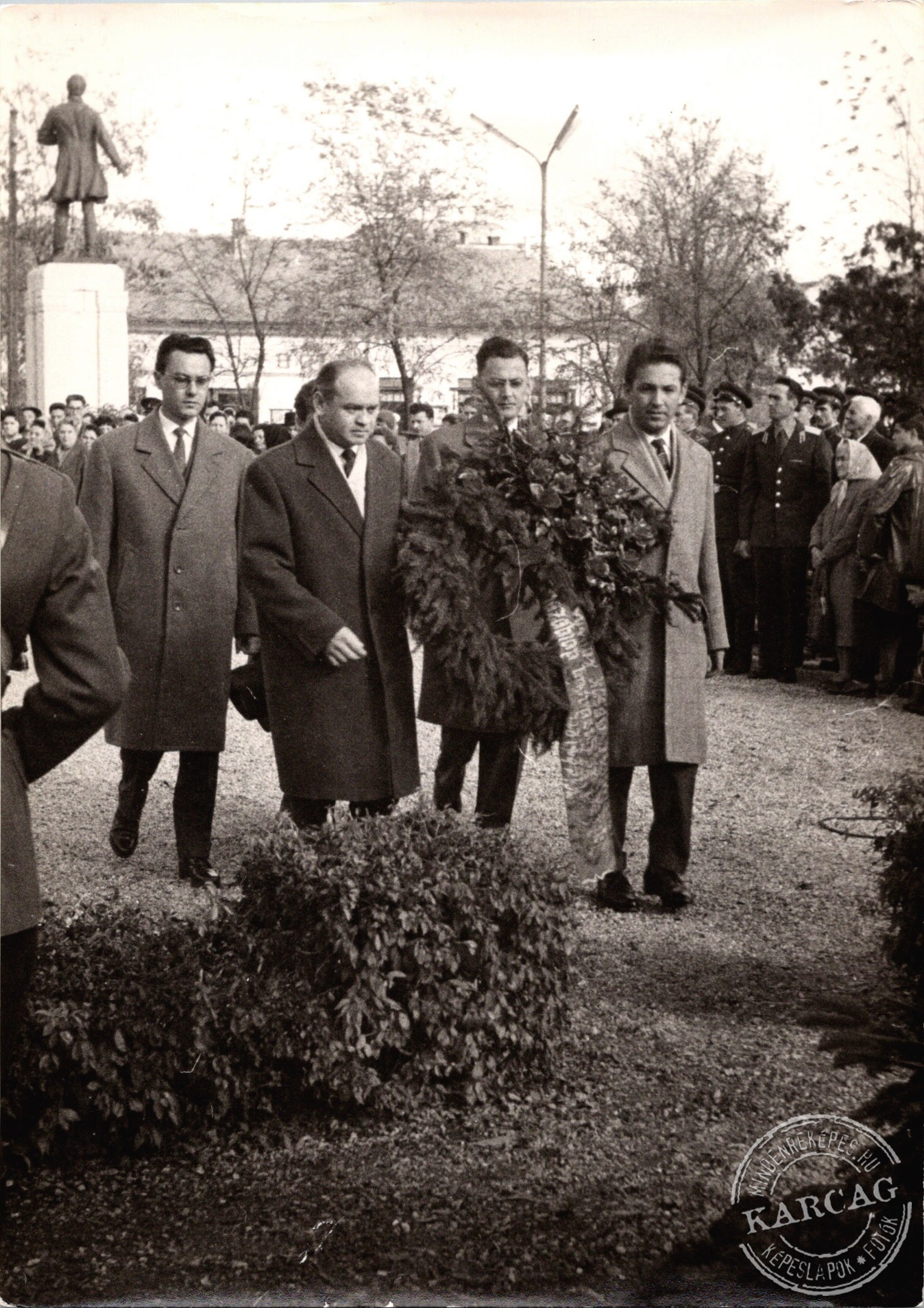 Koszorúzás
