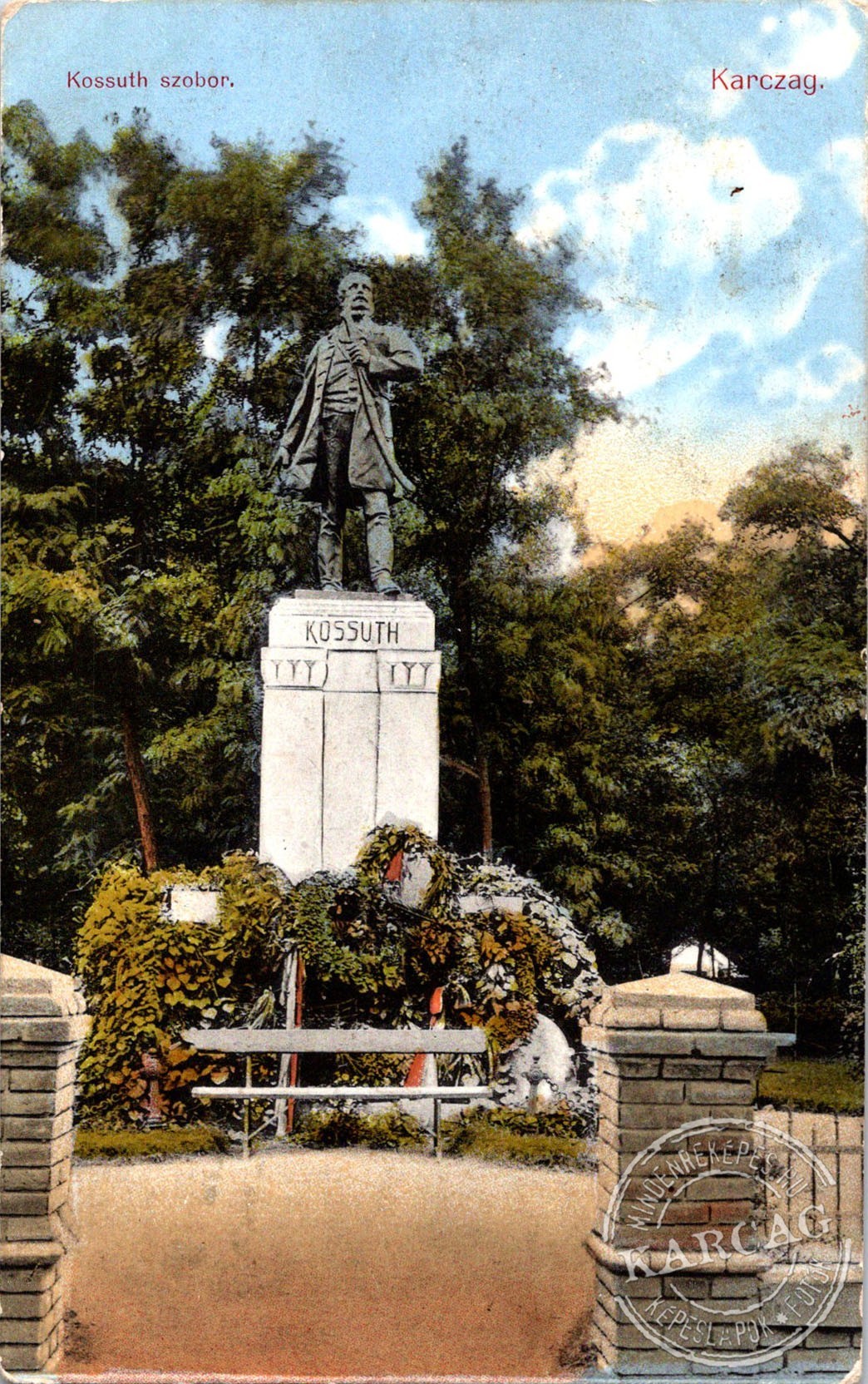 Kossuth szobor. Karczag.