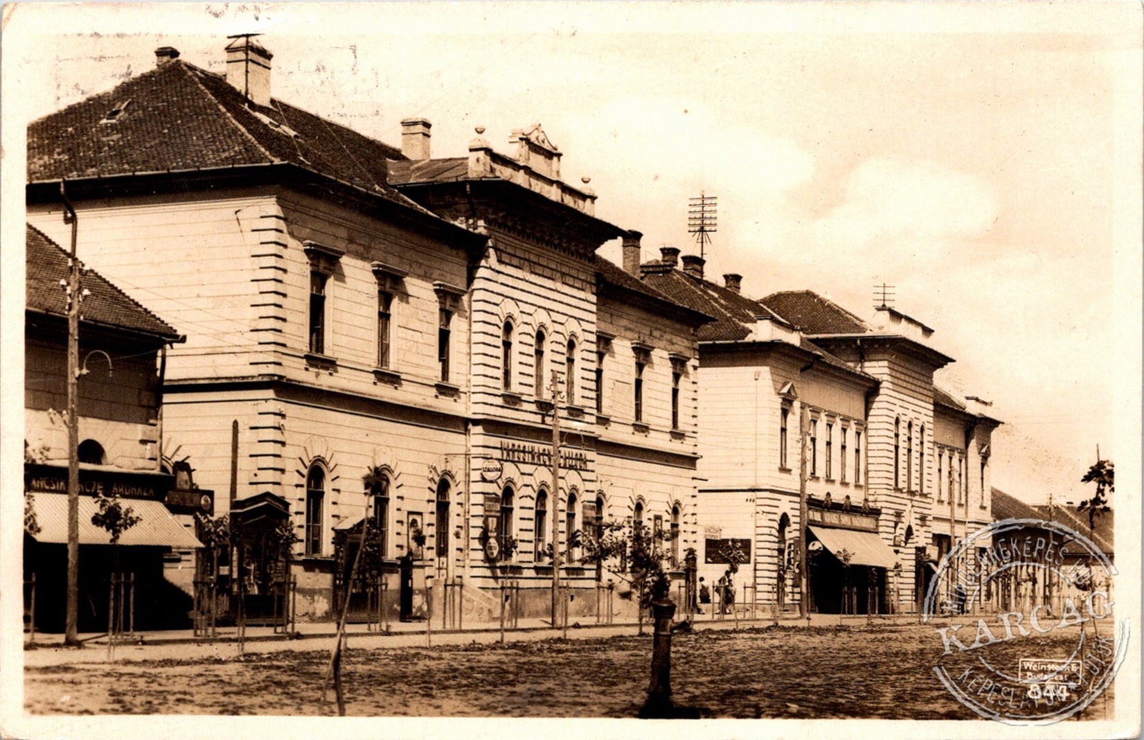KARCAG Bárány szálloda és Járásbiróság.