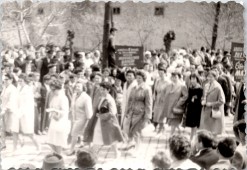 1964 - felvonulás - 09