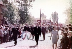 1966 - felvonulás - 02