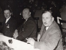 Hruscsov Karcagon 34