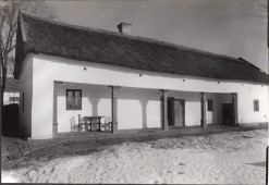 Parasztház - Györffy István utca 21.
