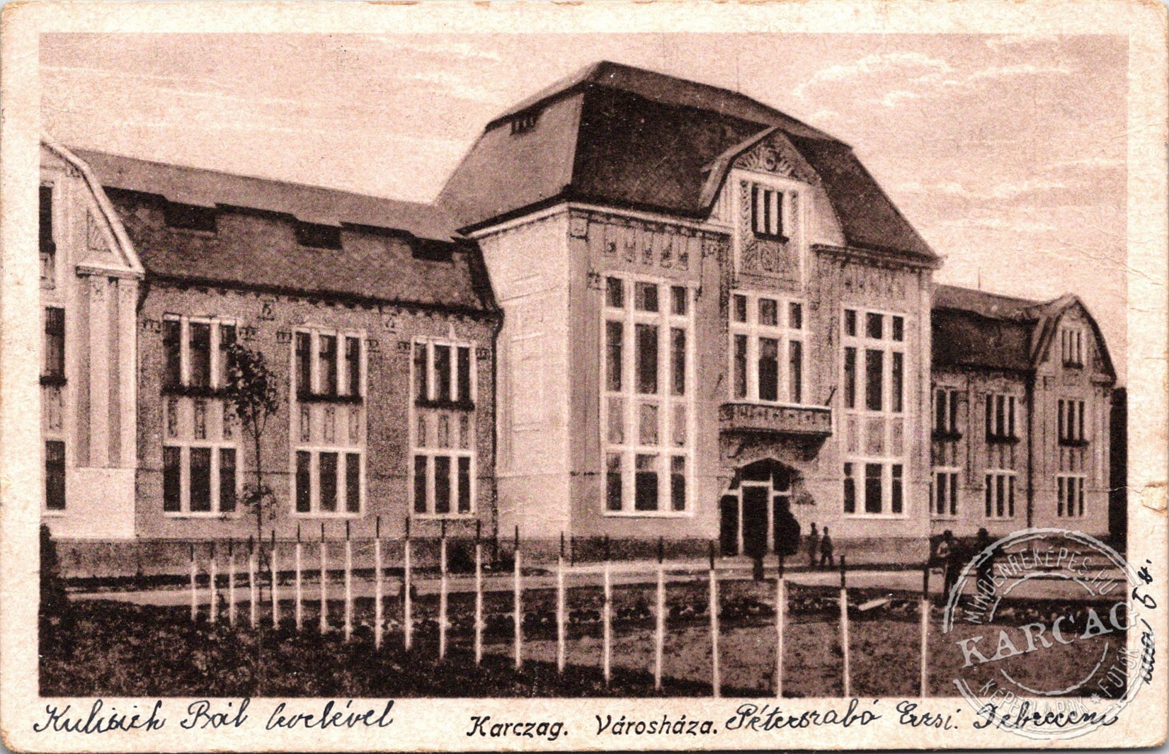 Karczag. Városháza.