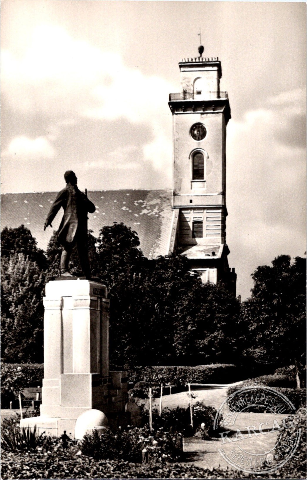 KARCAG Kossuth-szobor a ref. templommal