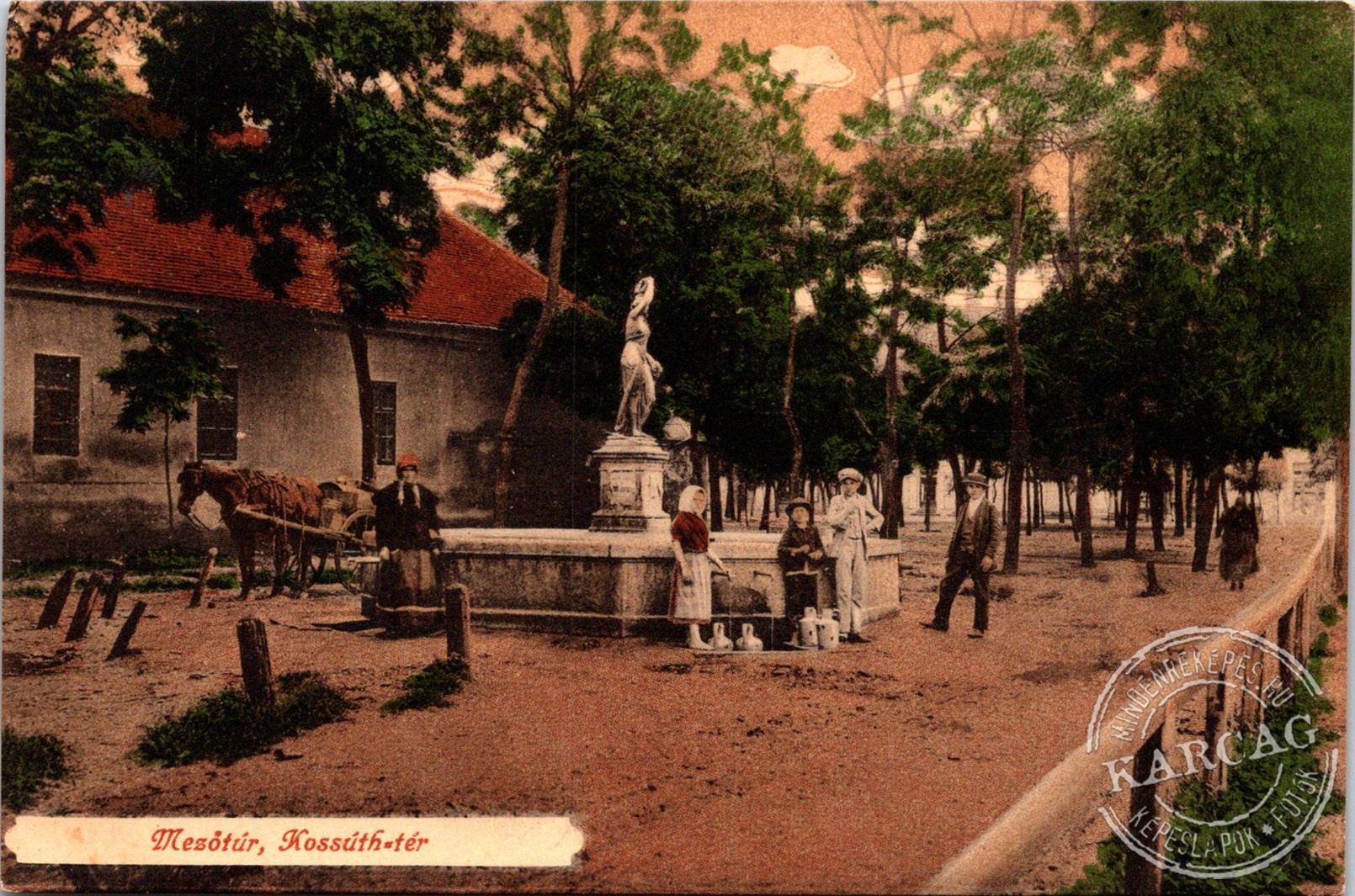Mezőtúr, Kossúth-tér