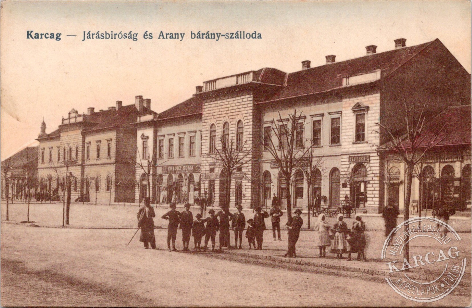 Karczag - Járásbiróság és Arany bárány-szálloda