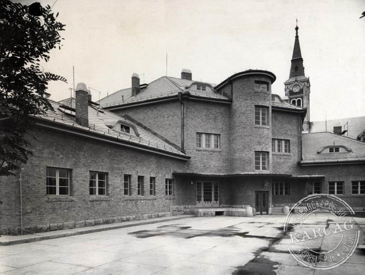 Az udvari homlokzat